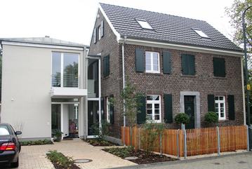 Wohnhaus Düsseldorf  Wohnhaus Düsseldorf (älteste Vikariehaus in Düsselddorf)